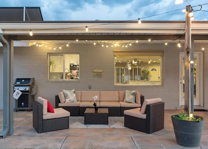 Ferienhaus Spacious Scottsdale Retreat With Pool